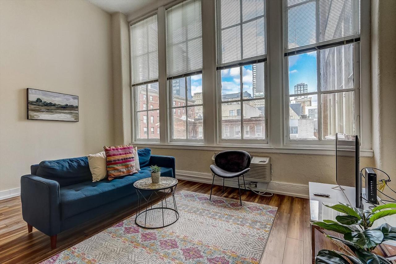 Frontdesk I The Cosmopolitan Apts Philadelphia Διαμέρισμα Δωμάτιο φωτογραφία
