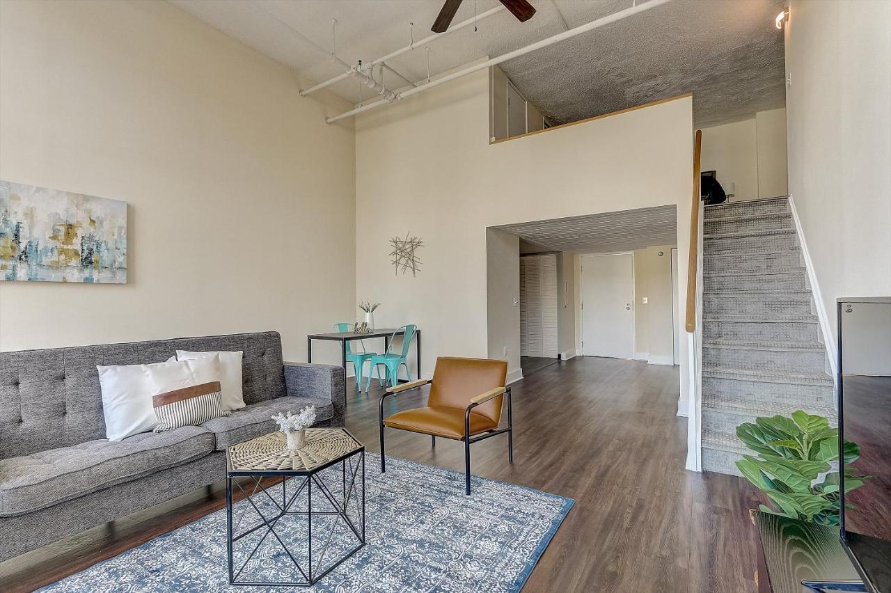 Frontdesk I The Cosmopolitan Apts Philadelphia Διαμέρισμα Δωμάτιο φωτογραφία
